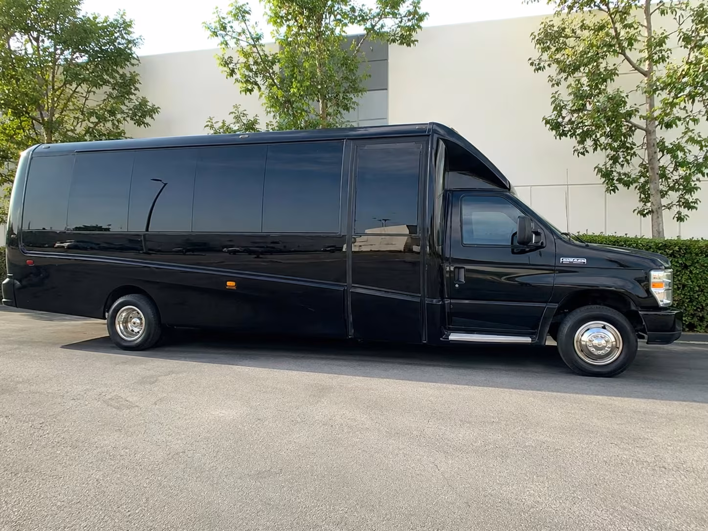 15 passenger minibus