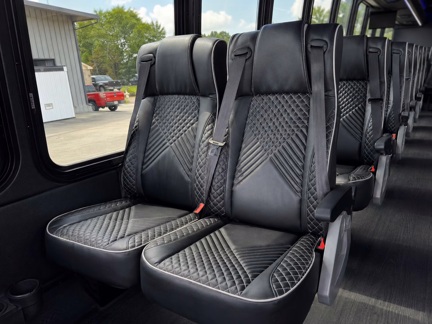 charter bus rentals from gresham to columbia river gorge weddings